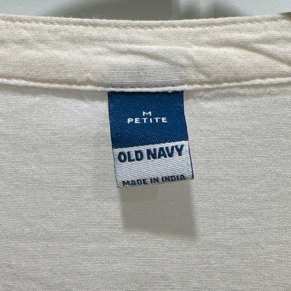 Old Navy brand poet blouse in white/cream color - Picture 4 of 7